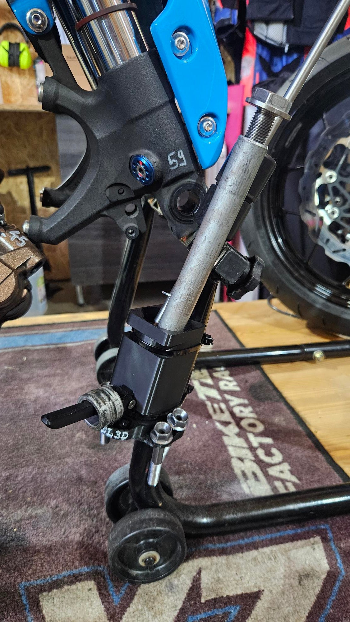 Range Axe et entretoise de roue